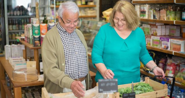 Fontos határidő közeleg: ne hagyja elveszni a nyugdíjas élelmiszer-utalványát!
