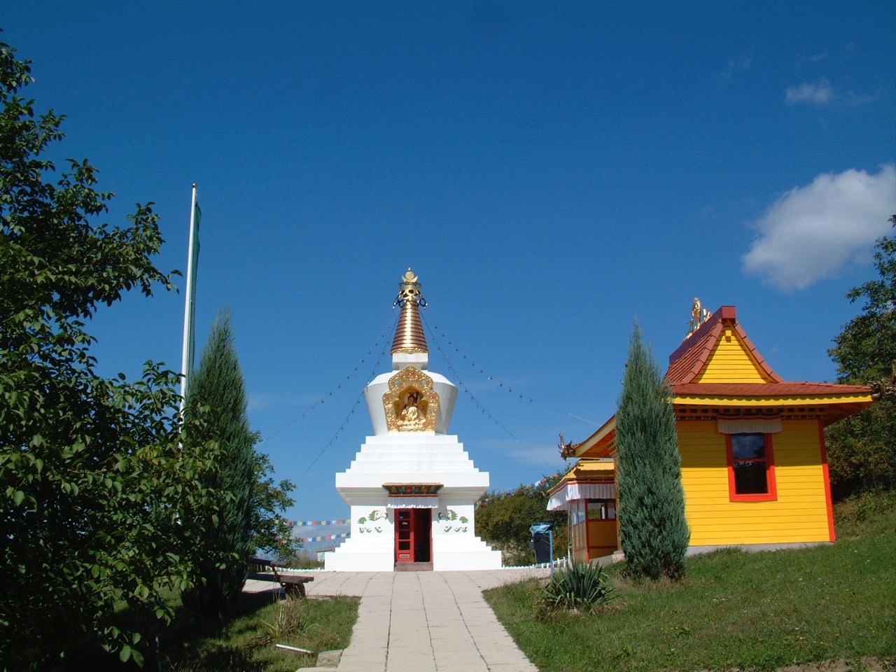 A Karma Kagyüpa Buddhista Közösség magyarországi központja - Tar